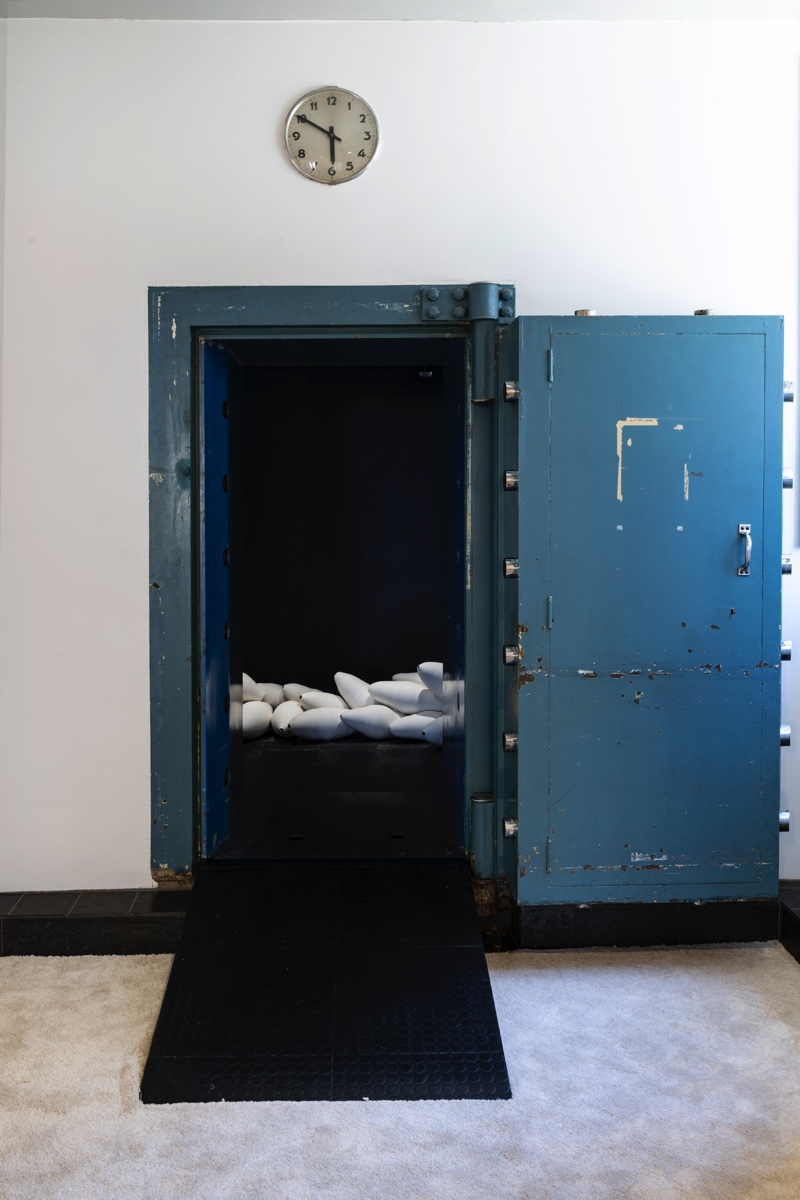 Kapsel – Martin Woll Godal