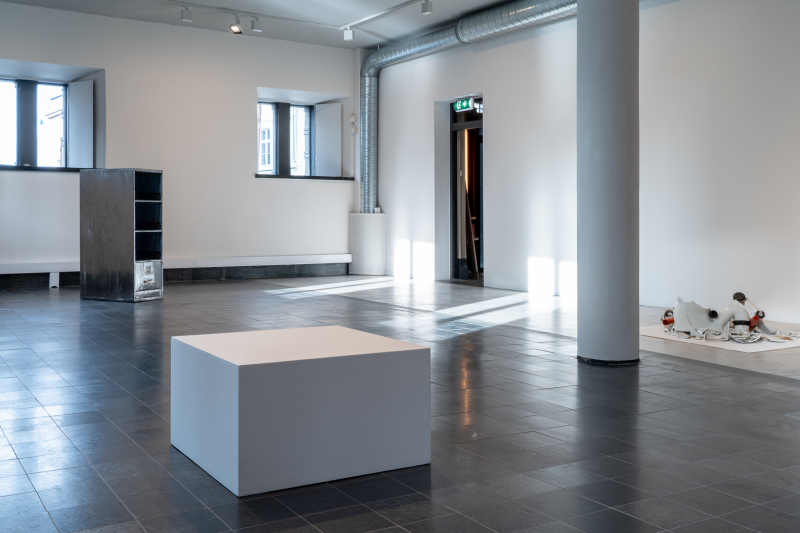 Nødvendige koblinger:  Material•Basert•Kunst – Sem Svoni, Rasmus Arvidsson, Tilda Zsemberovszky